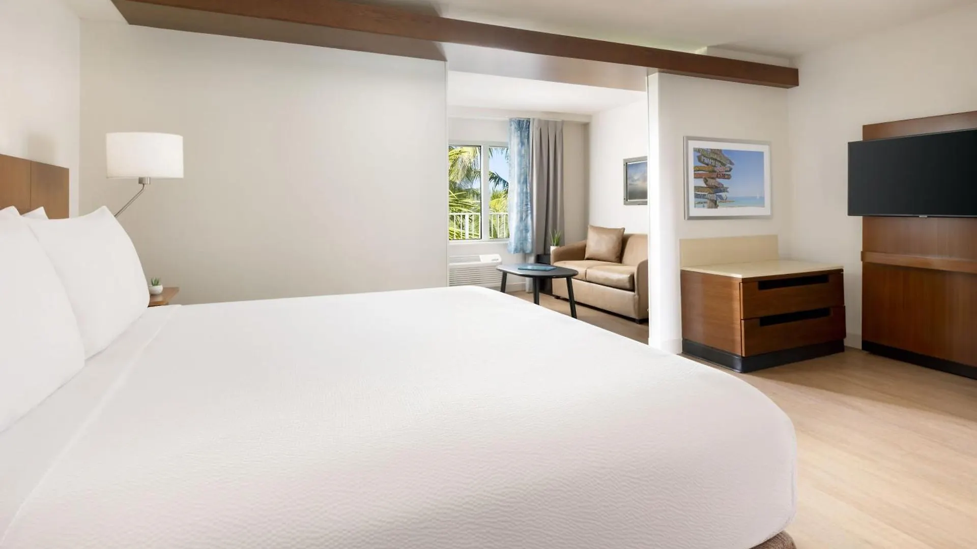 Fairfield Inn & Suites By Marriott Key West At The Keys Collection 3*,