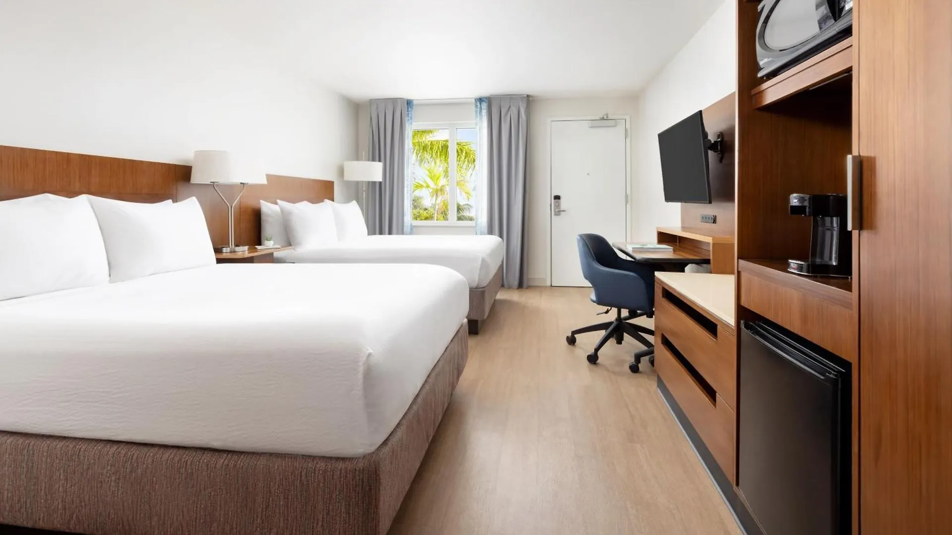 Fairfield Inn & Suites By Marriott Key West At The Keys Collection 3*,