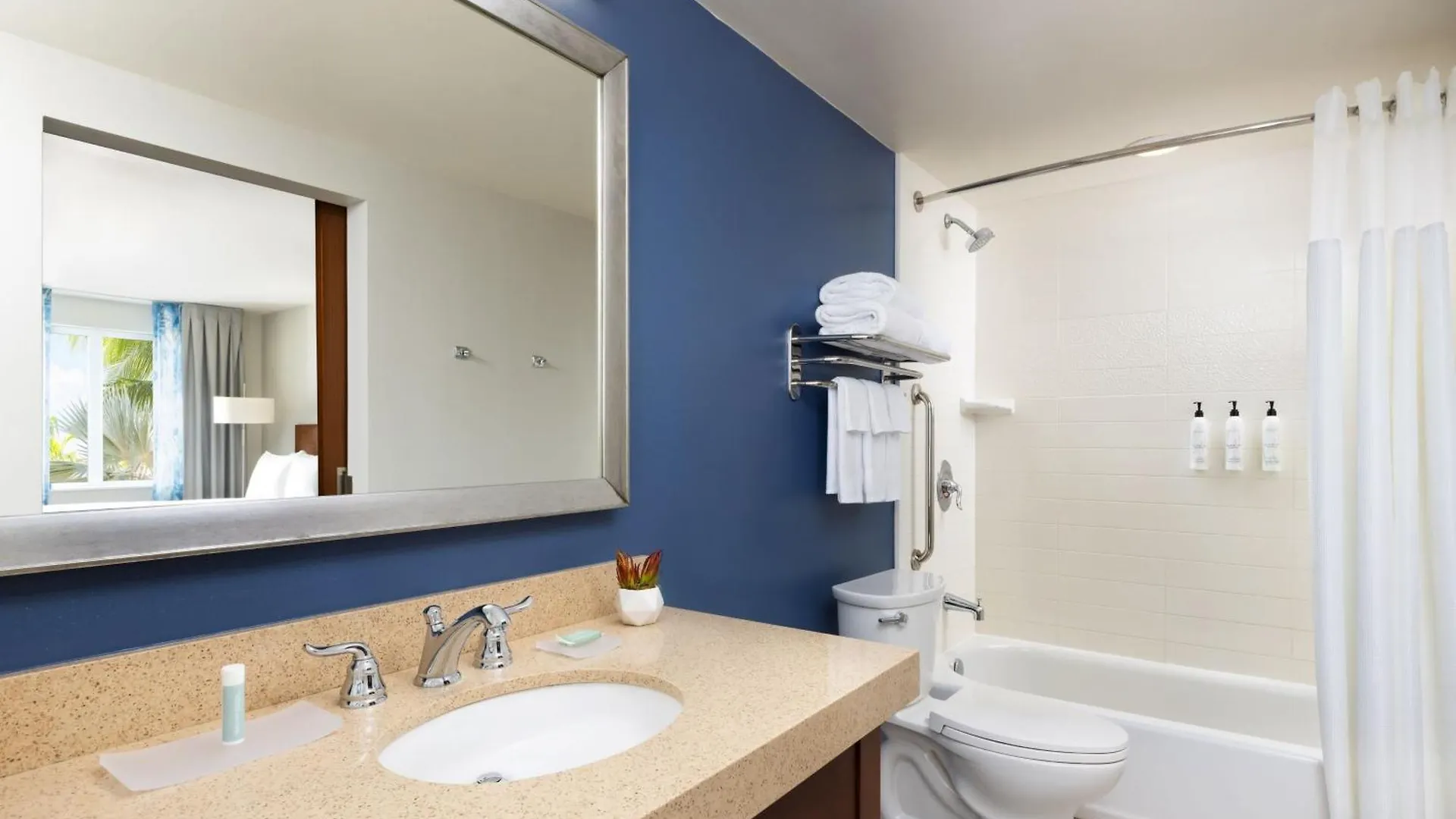 Hotel Fairfield Inn & Suites By Marriott Key West At The Keys Collection