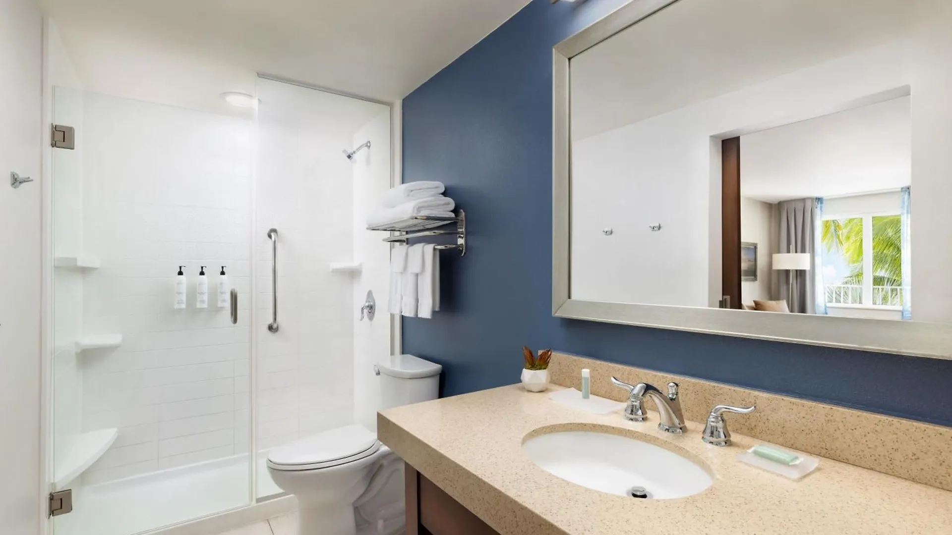 Fairfield Inn & Suites By Marriott Key West At The Keys Collection 3*,