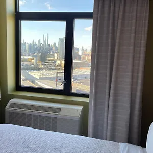 Hotel Express Long Island E - By Ihg